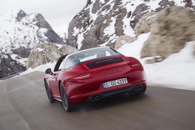 Porsche 911 Targa 4 GTS racexpress